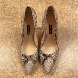 Nine West Snake skin heels size 7.5